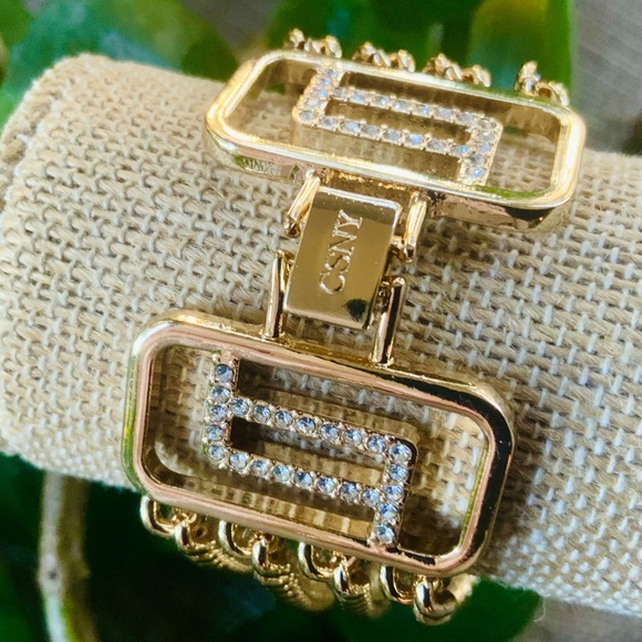 Christian Siriano Jewelry Christian Siriano Bracelet Stunning